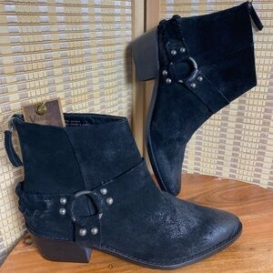 Vintage 7 Alameda Black Suede Western Buckle Ankle Boots Size 7.5